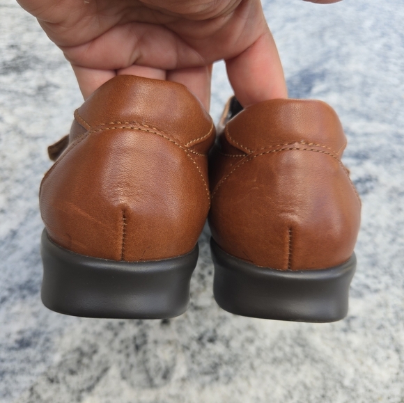 SAS Women's Roamer Slip On Loafer Chestnut Sz 9 Leather - Picture 15 of 16